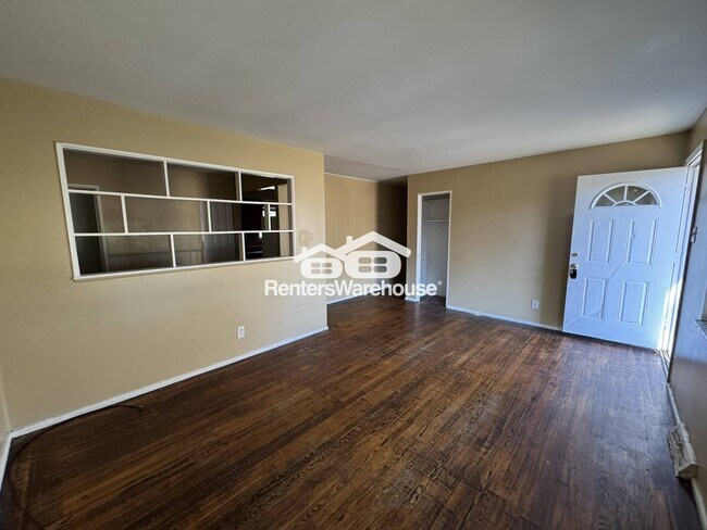 Foto del edificio - 10137 Cavalier Ct