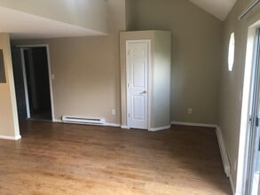 Building Photo - 4531 Boardwalk Dr