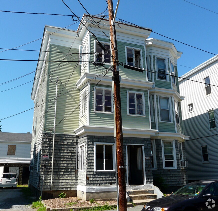 21 Mill St, Beverly, MA 01915 Apartments in Beverly, MA