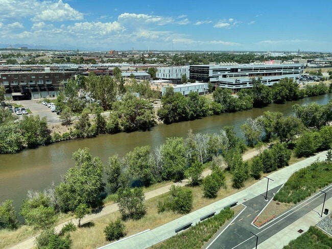 Building Photo - Flora RiNo