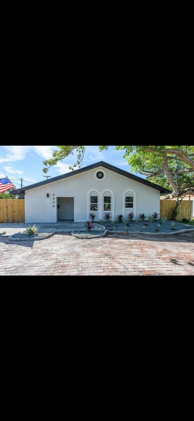 Foto principal - 4920 30th Ave N