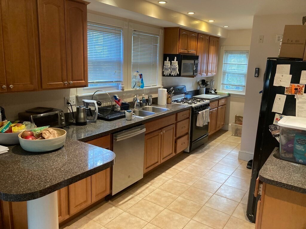 1 Hilltop Rd, Watertown, MA 02472 Townhome Rentals in Watertown MA