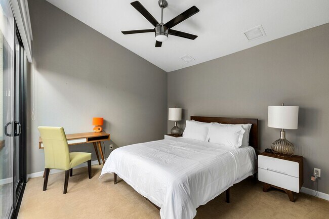 Foto del edificio - Stylish Palm Springs Retreat with Pool (Monthly Only - No Long Term)