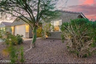 Foto del edificio - 18630 W Lawrence Ln