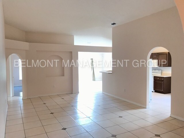 Building Photo - 1009 Mardi Gras Dr