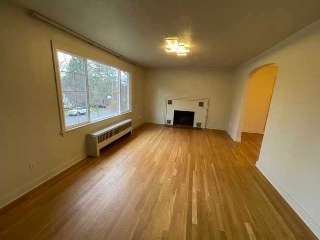 Foto del edificio - 206 Eastwood Ave