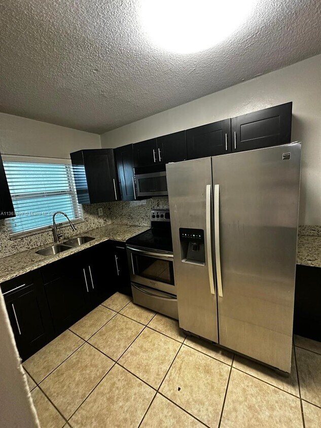 380 E 35th St Unit 2109, Hialeah, FL 33013 Condo for Rent in Hialeah