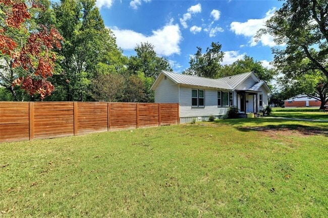 Foto del edificio - 1102 Hackberry St