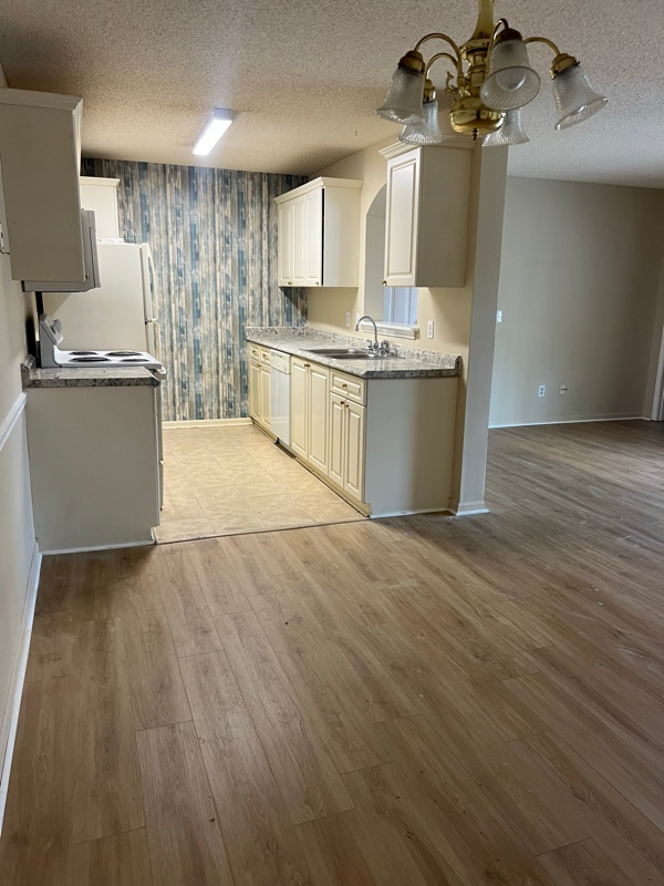 Foto del edificio - 743 Coventry Ln