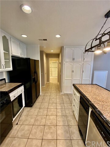Building Photo - 54 Tamarac Pl