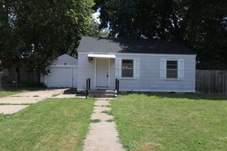 Building Photo - 1617 N Madison St