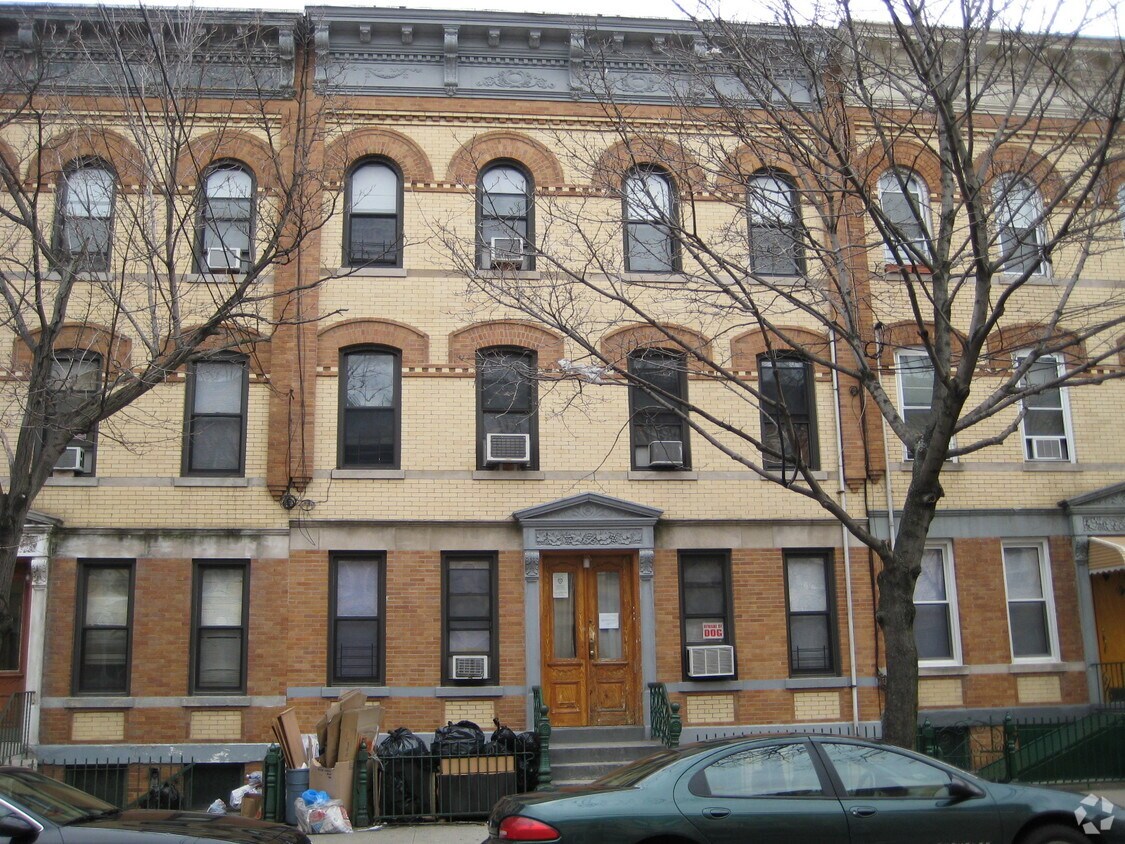 Building Photo - 1855 Madison Ave