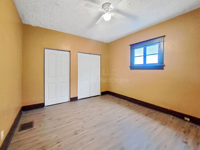 Foto del edificio - 1716 W Hill St