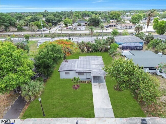 Foto del edificio - 1527 Gardenia Ave