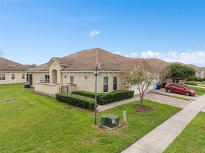 Building Photo - 2400 Harwich Dr