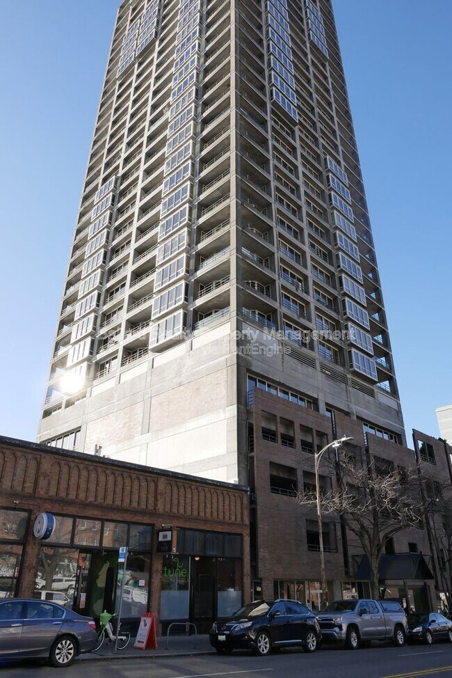 Foto del edificio - 2125 1st Ave