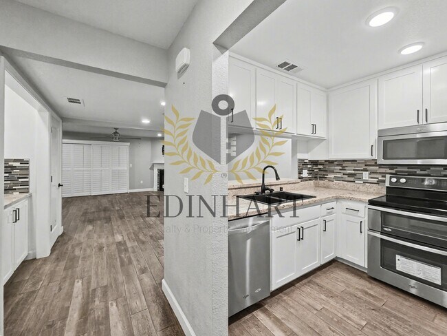 Foto del edificio - 4885 N Backer Ave