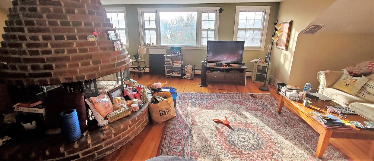 Primary Photo - 39 Berkeley Ave