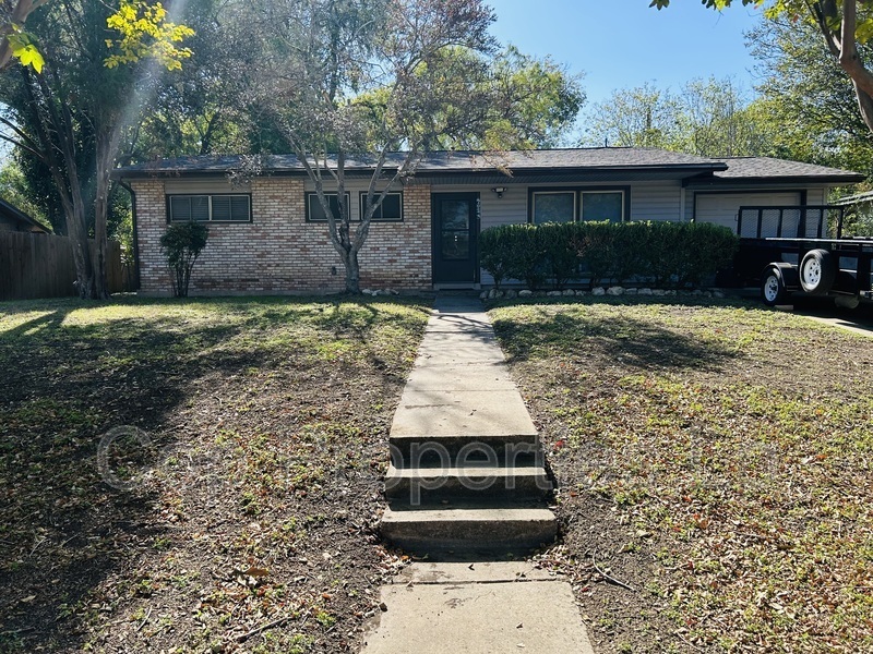 Foto principal - 2914 Greenacres St