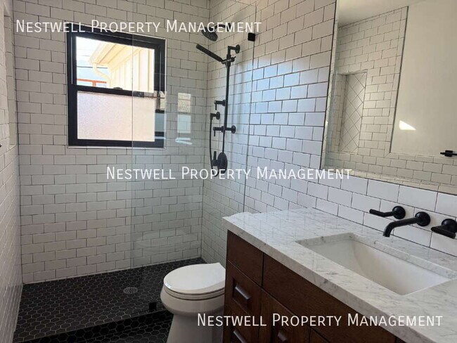 Foto del edificio - 2719 S Imperial St