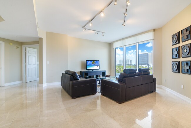 Foto del edificio - 9751 E Bay Harbor Dr