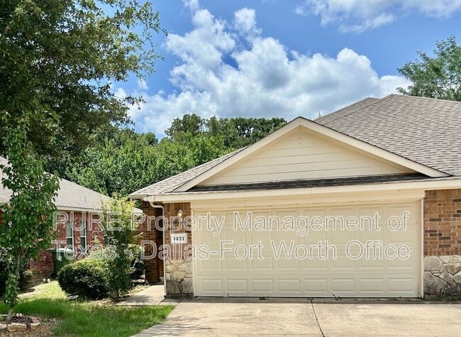 Building Photo - 1421 Piedmont Dr