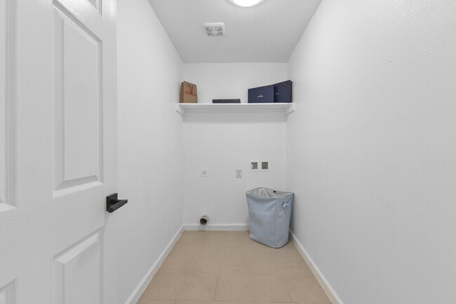 Building Photo - 5530 Malmedy Rd