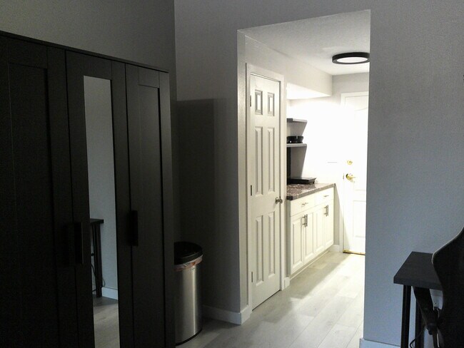 Foto del edificio - 2180 Country Club Dr