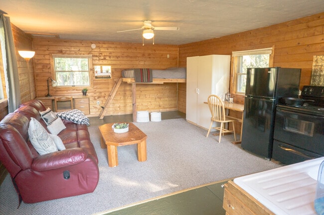 Building Photo - 114 Boaters Ln