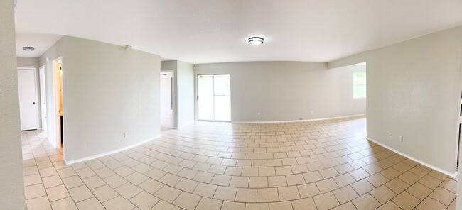 Building Photo - Available 7/21/2025 Beautiful 1 story, 4 b...