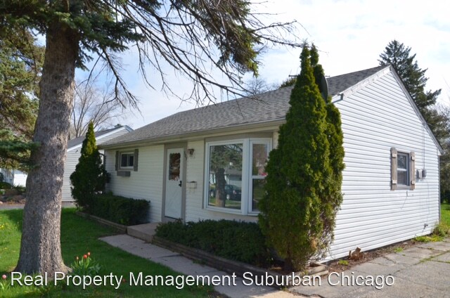 Building Photo - 2 br, 1 bath House - 303 N Elm St