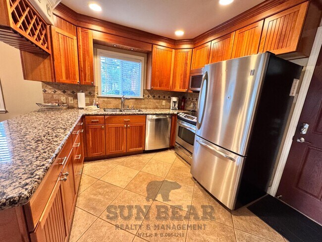 Building Photo - 2 Bedroom Furnished Condo in Incline w Carport (IM8)