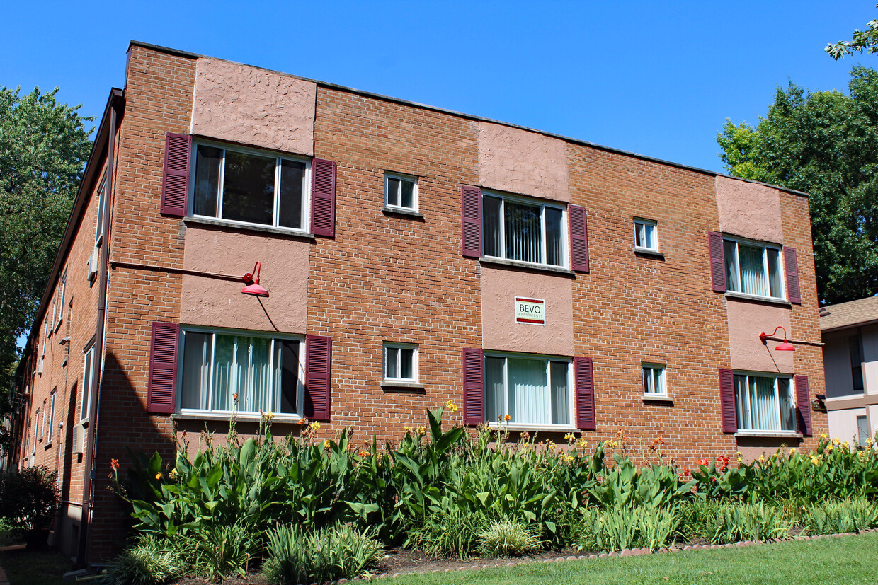 Foto del edificio - Bevo Apartments