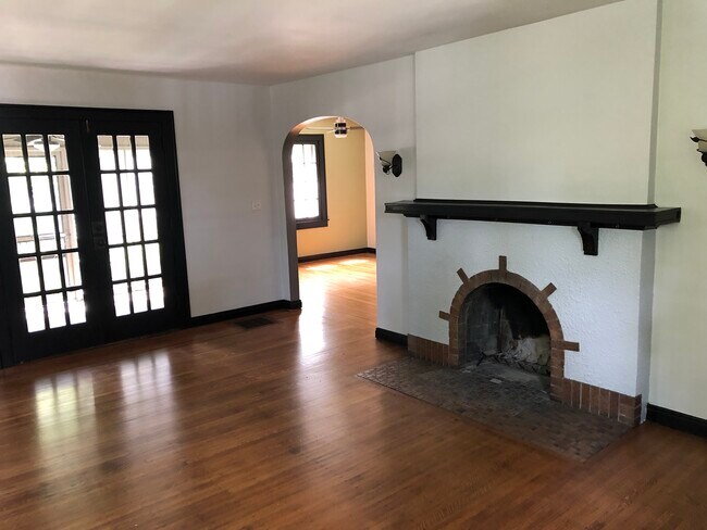 Living Room - 5236 Guilford Ave