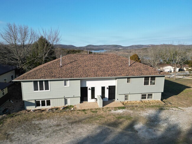 Foto del edificio - 350 Campbell Point Rd