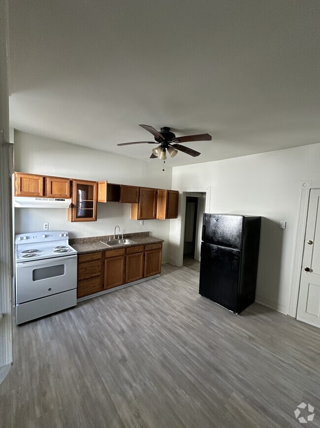 Building Photo - 64 McElwain Ave