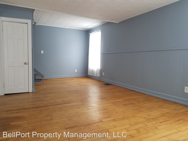 Building Photo - 74 Seavey St