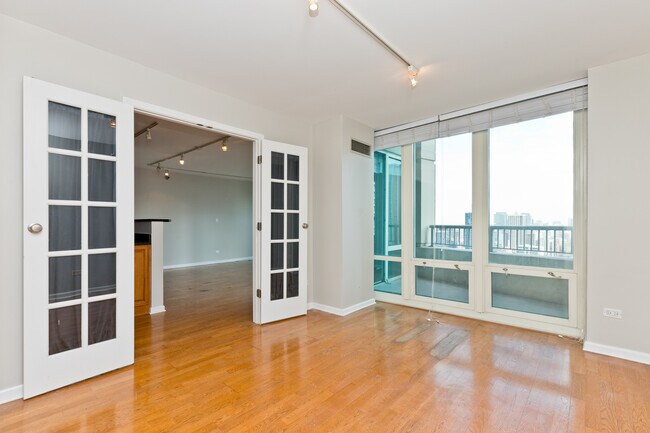 Foto del edificio - 345 N La Salle Dr