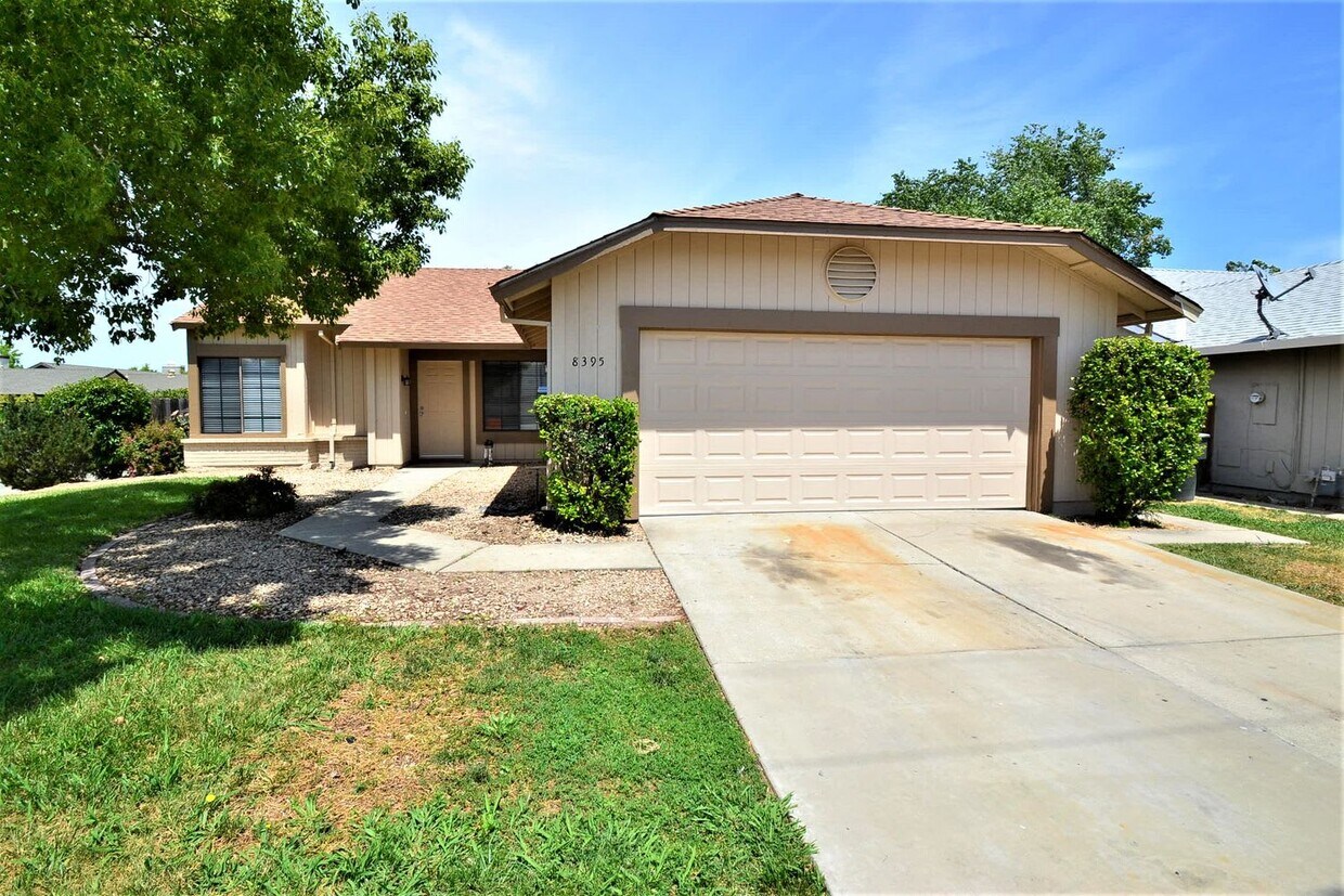 Foto principal - 8395 Stevenson Ave
