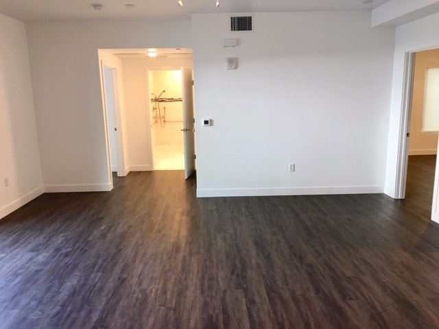 Building Photo - 2301 K St