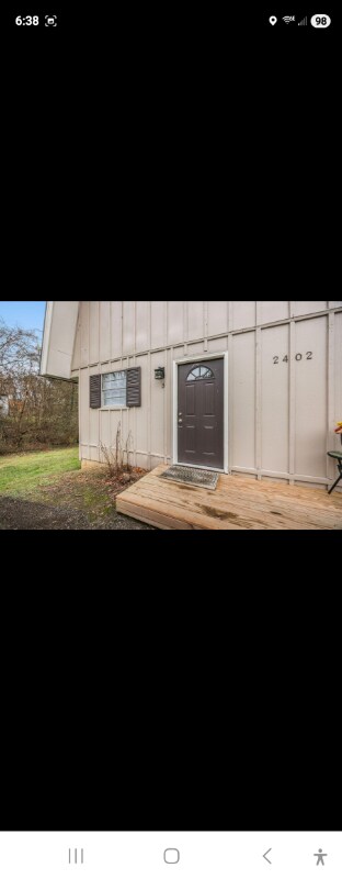 Foto del edificio - 2402 Briggs Ave