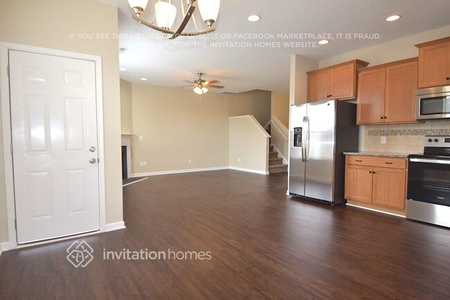 Building Photo - 1432 Ujamaa Dr