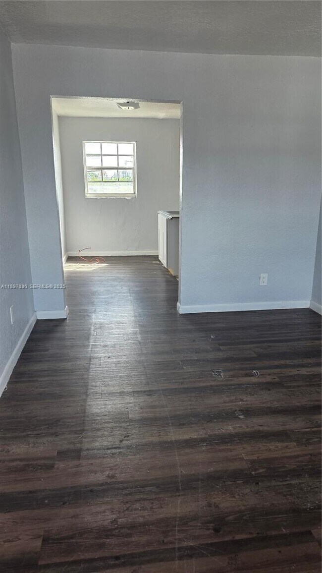 Foto del edificio - 7001 NW 15th Ave