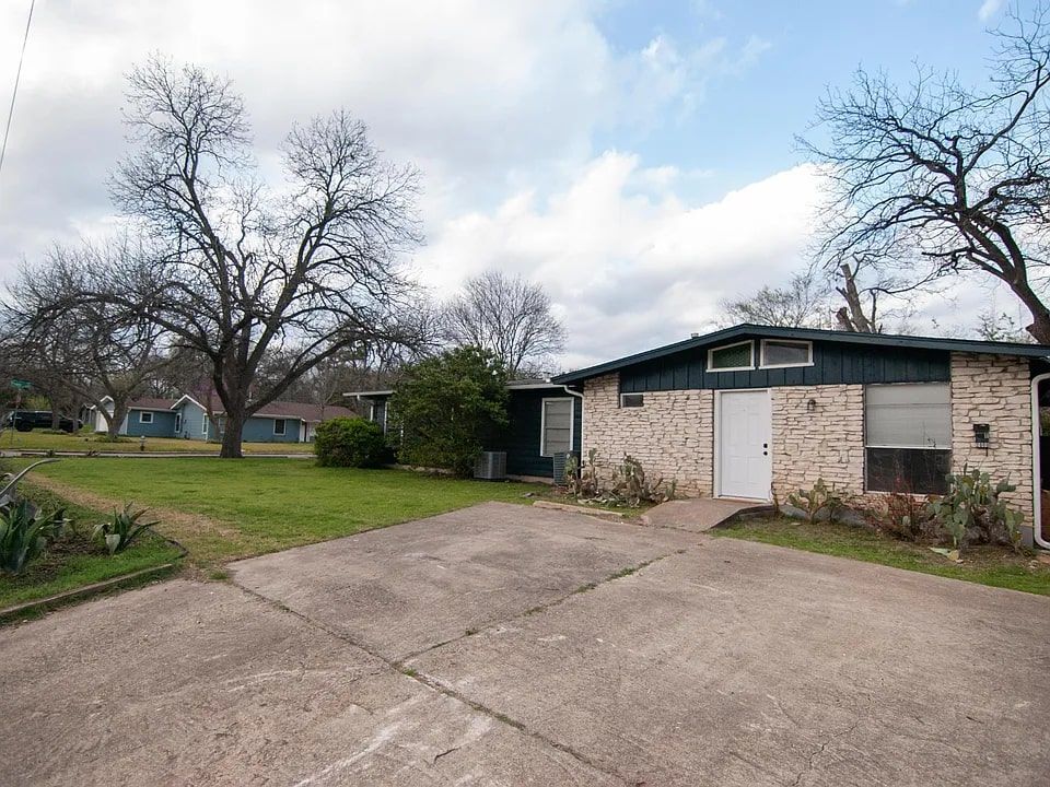 Foto principal - 2000 Wheless Ln