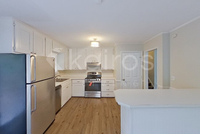 Foto del edificio - 5169 Beacon Dr