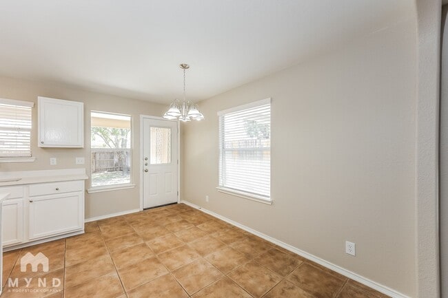 Building Photo - 10210 Briar Rose