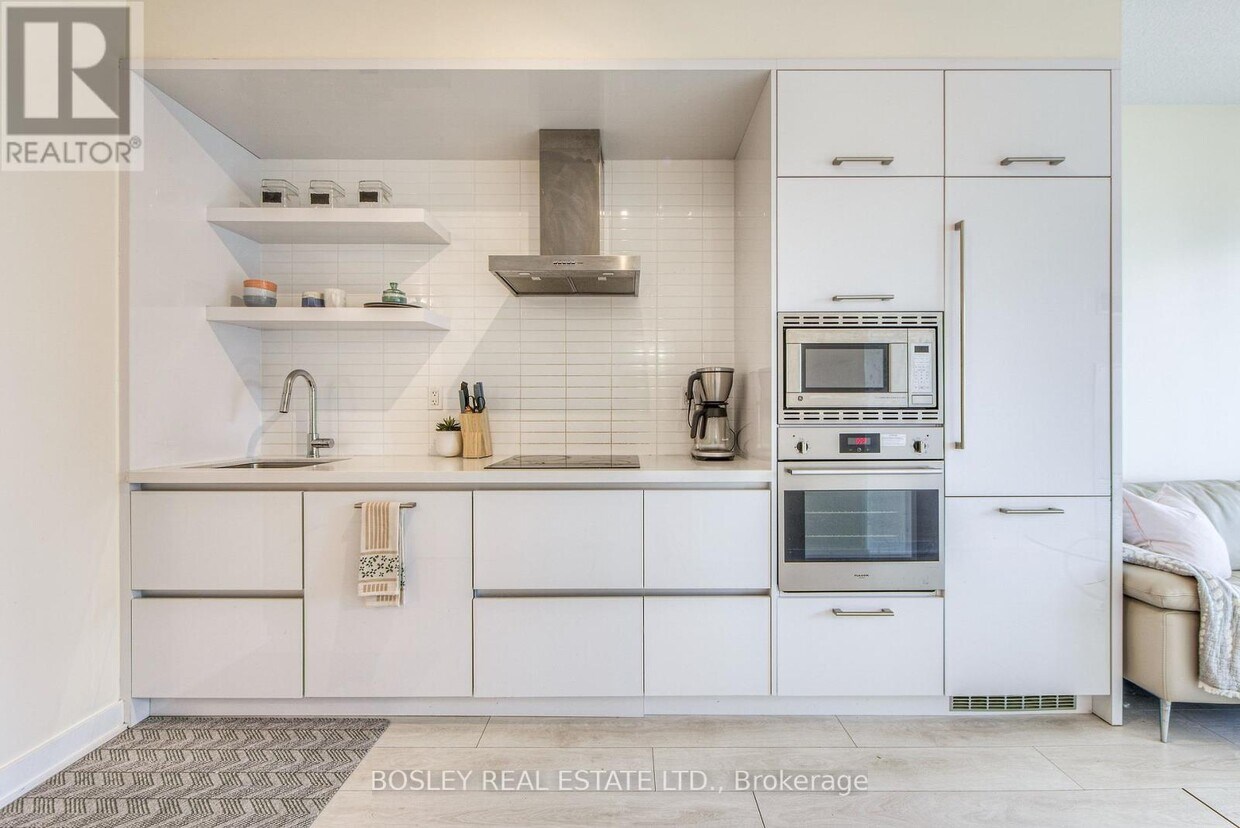 Photo principale - 2221-2221 Yonge St