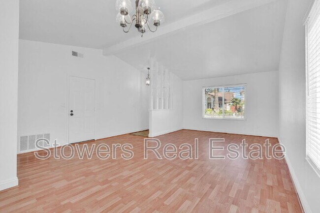 Foto del edificio - 2940 Sombrero Cir