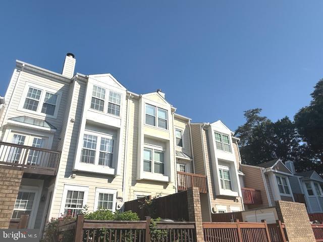 Foto del edificio - 6008 Rabbit Hill Ct
