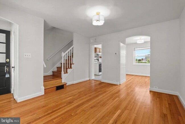 Building Photo - 342 Wesmond Dr